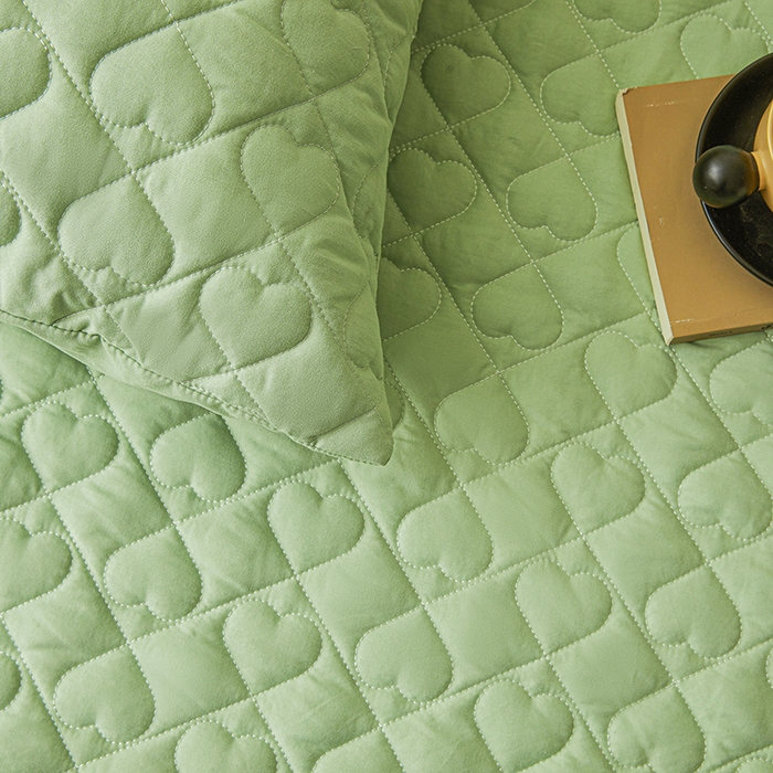 91家纺网 家纺一手货源 找家纺 （总）艾裙海 2025新款云朵棉蕾丝刺绣花边夹棉床裙单床裙床裙单件爱心系列