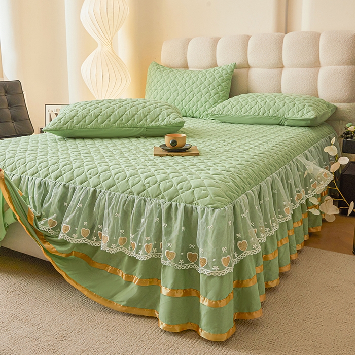 91家纺网 家纺一手货源 找家纺 （总）艾裙海 2025新款云朵棉蕾丝刺绣花边夹棉床裙单床裙床裙单件爱心系列