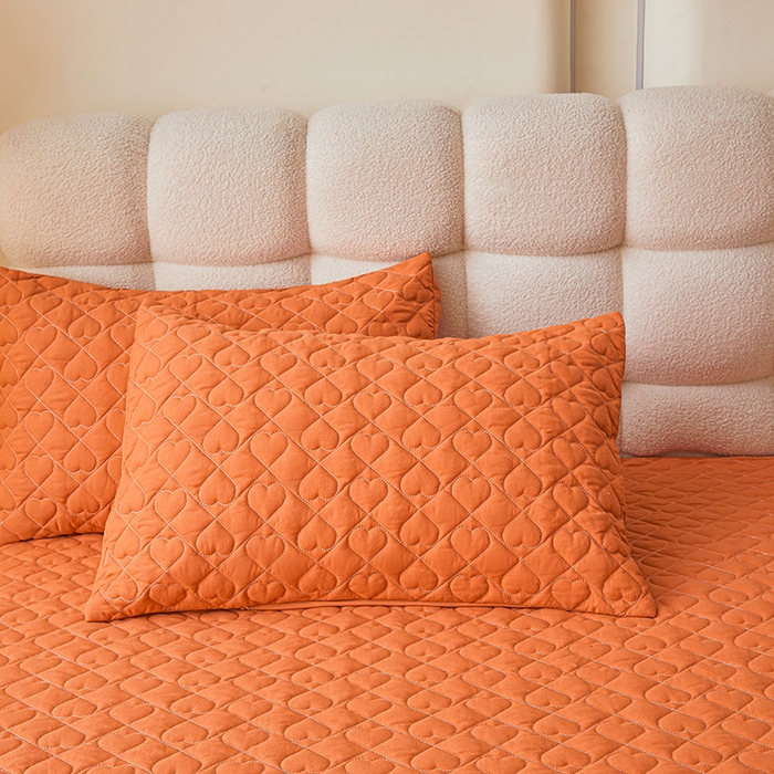 91家纺网 家纺一手货源 找家纺 艾裙海 2025新款云朵棉蕾丝刺绣花边夹棉床裙单床裙床裙单件爱心系列 爱心橙