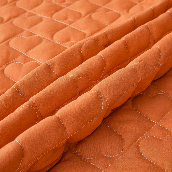 91家纺网 家纺一手货源 找家纺 艾裙海 2025新款云朵棉蕾丝刺绣花边夹棉床裙单床裙床裙单件爱心系列 爱心橙