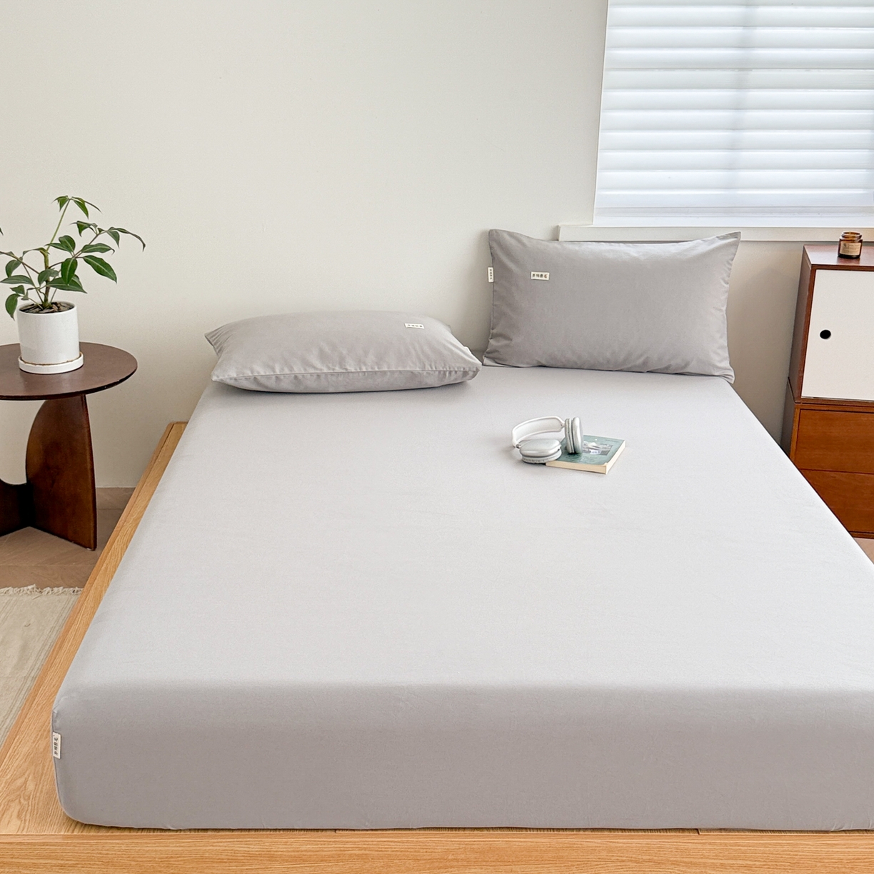 91家纺网 家纺一手货源 找家纺 眠博士 2025新款A类纯色全棉磨毛大床床笠三件套 磨毛床笠-陶瓷浅灰