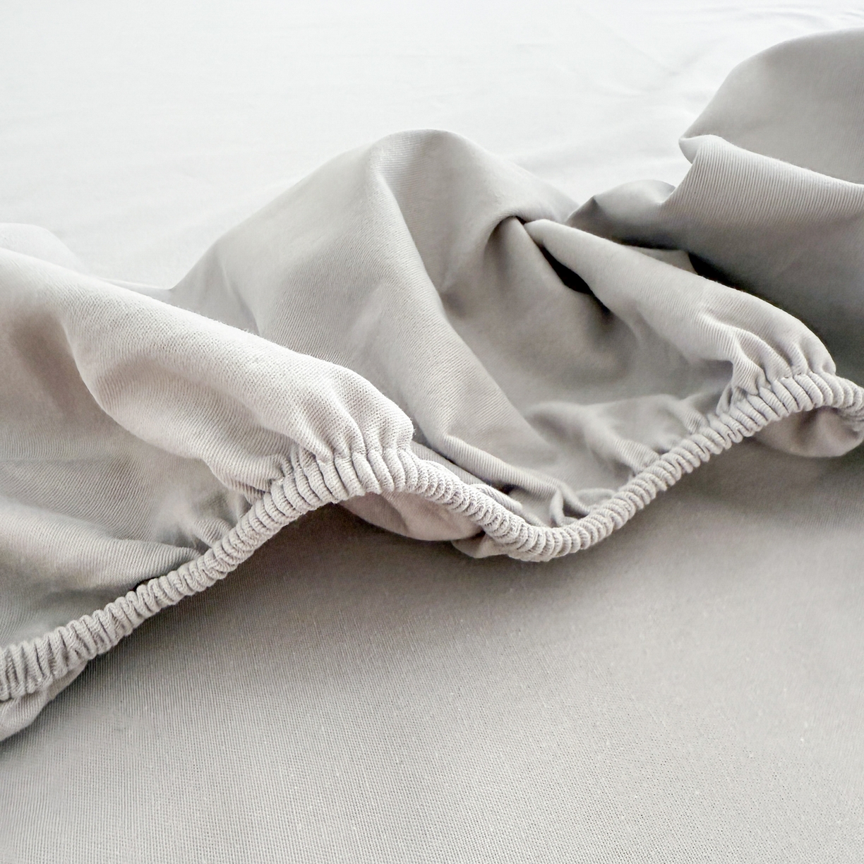 91家纺网 家纺一手货源 找家纺 眠博士 2025新款A类纯色全棉磨毛大床床笠三件套 磨毛床笠-陶瓷浅灰