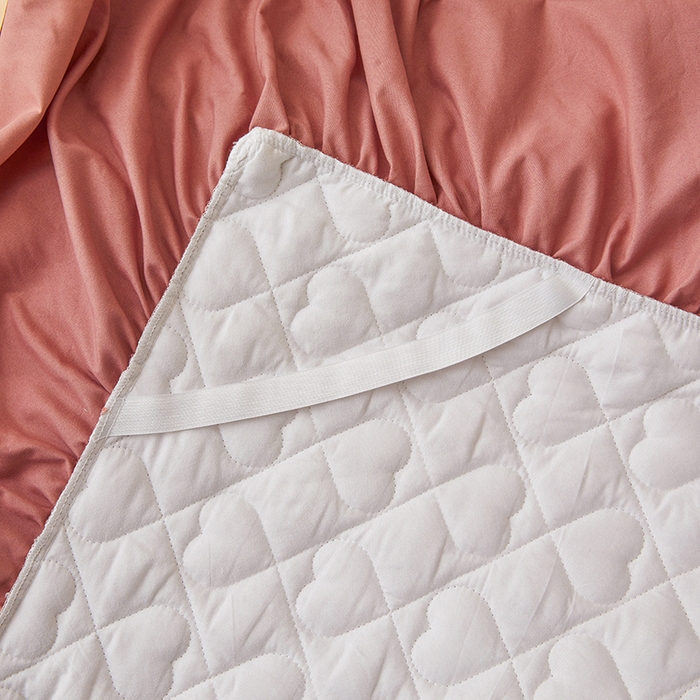 91家纺网 家纺一手货源 找家纺 艾裙海 2025新款云朵棉蕾丝刺绣花边夹棉床裙单床裙床裙单件爱心系列 爱心豆沙