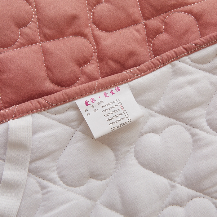 91家纺网 家纺一手货源 找家纺 艾裙海 2025新款云朵棉蕾丝刺绣花边夹棉床裙单床裙床裙单件爱心系列 爱心豆沙