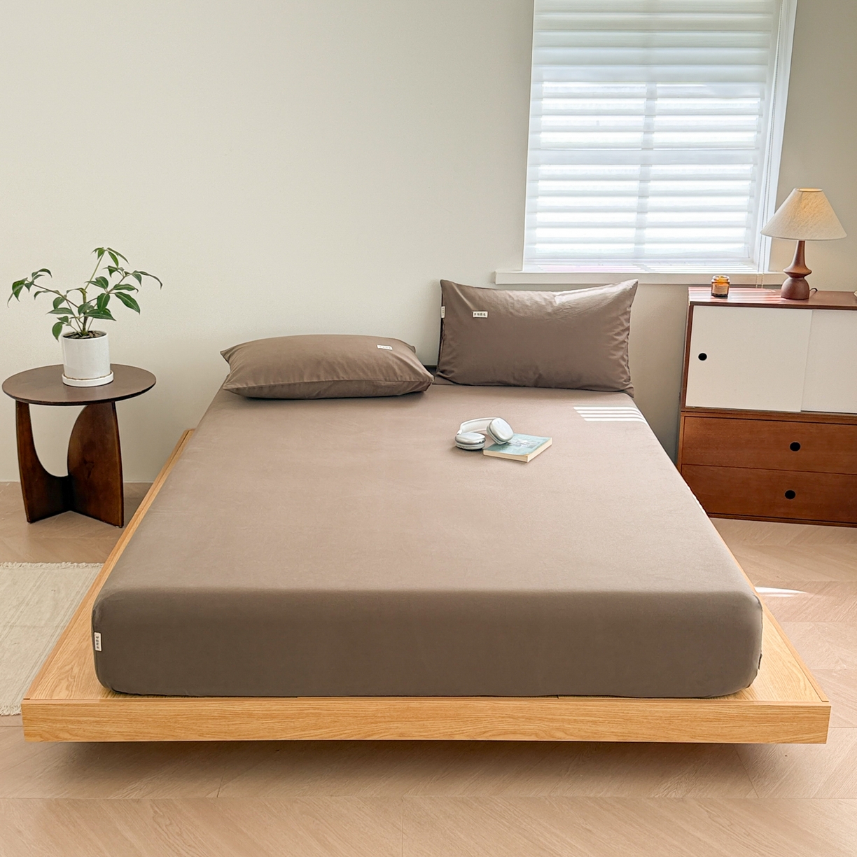 91家纺网 家纺一手货源 找家纺 眠博士 2025新款A类纯色全棉磨毛大床床笠三件套 磨毛床笠-陶瓷咖