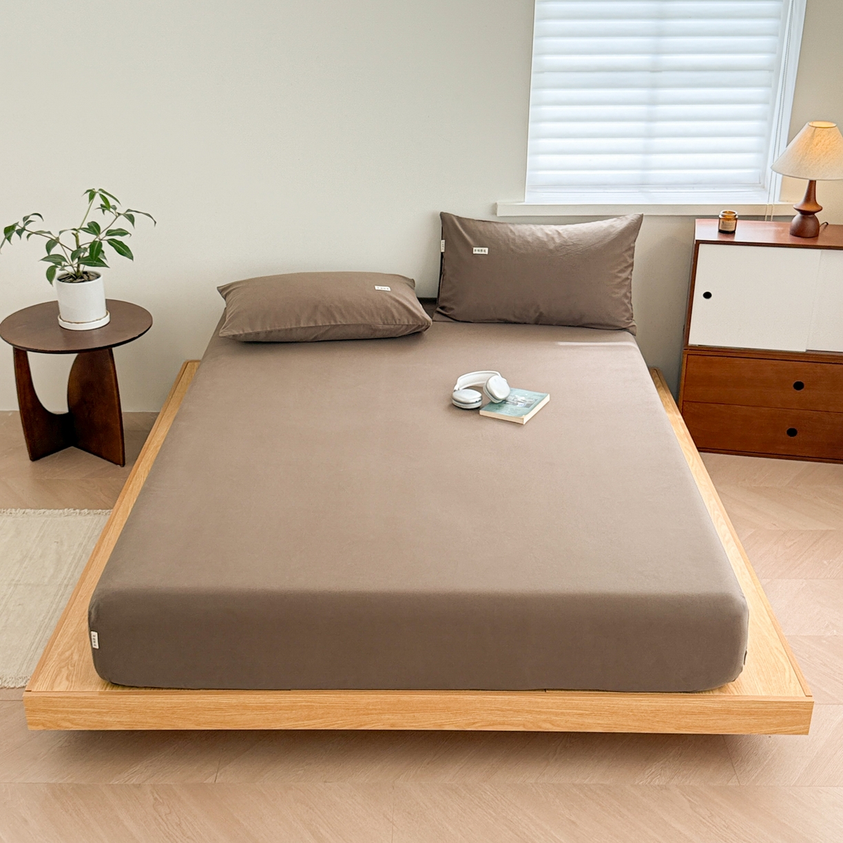 91家纺网 家纺一手货源 找家纺 眠博士 2025新款A类纯色全棉磨毛大床床笠三件套 磨毛床笠-陶瓷咖