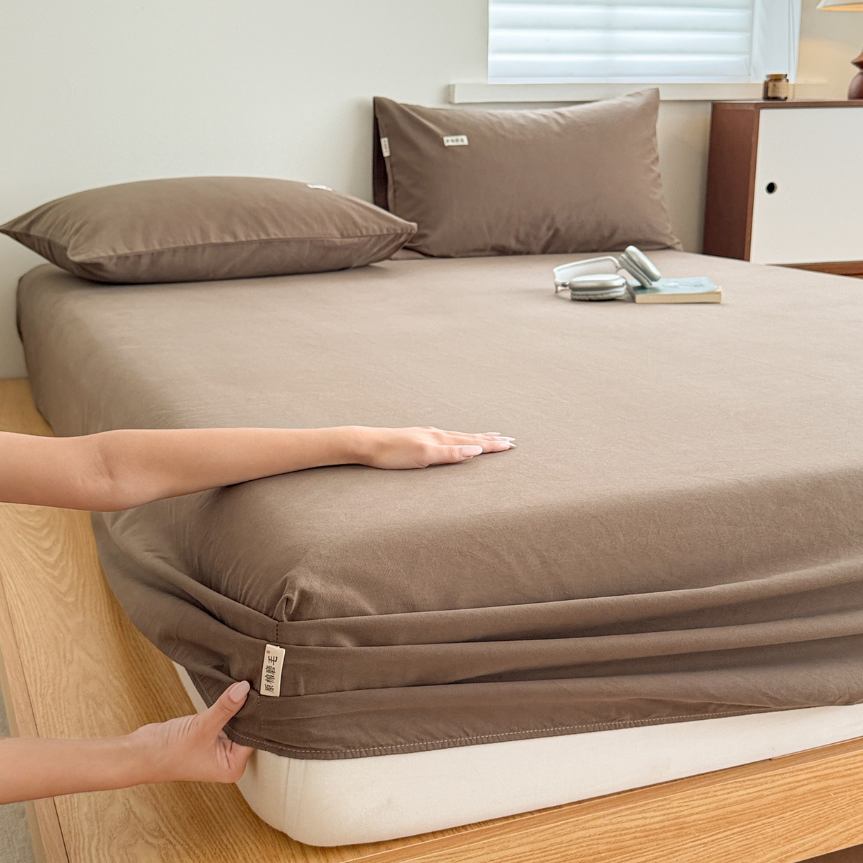 91家纺网 家纺一手货源 找家纺 眠博士 2025新款A类纯色全棉磨毛大床床笠三件套 磨毛床笠-陶瓷咖