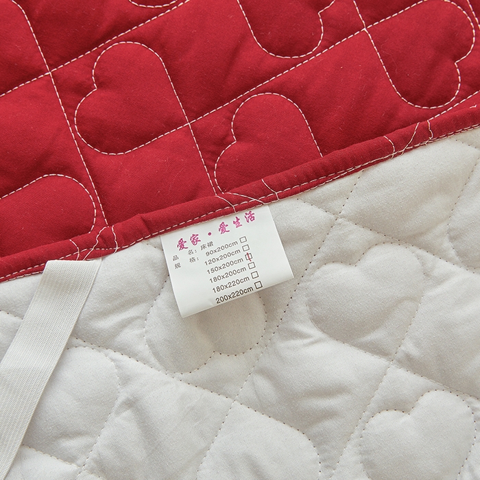 91家纺网 家纺一手货源 找家纺 艾裙海 2025新款云朵棉蕾丝刺绣花边夹棉床裙单床裙床裙单件爱心系列 爱心酒红