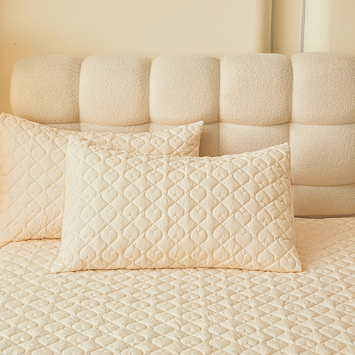 91家纺网 家纺一手货源 找家纺 艾裙海 2025新款云朵棉蕾丝刺绣花边夹棉床裙单床裙床裙单件爱心系列 爱心米白