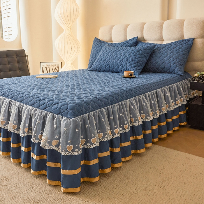 91家纺网 家纺一手货源 找家纺 艾裙海 2025新款云朵棉蕾丝刺绣花边夹棉床裙单床裙床裙单件爱心系列 爱心蔚蓝