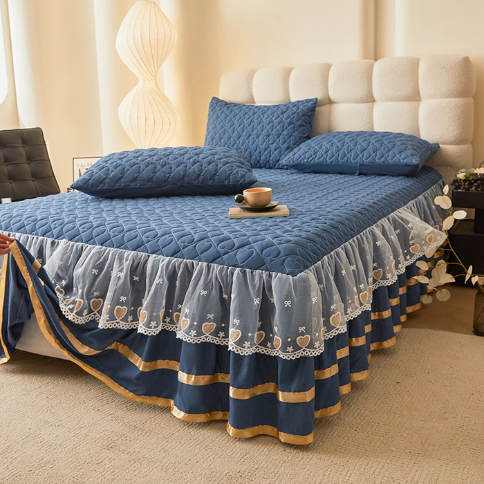 91家纺网 家纺一手货源 找家纺 艾裙海 2025新款云朵棉蕾丝刺绣花边夹棉床裙单床裙床裙单件爱心系列 爱心蔚蓝