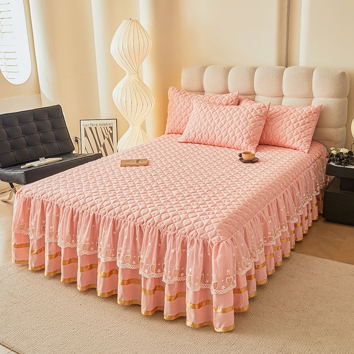 91家纺网 家纺一手货源 找家纺 艾裙海 2025新款云朵棉蕾丝刺绣花边夹棉床裙单床裙床裙单件爱心系列 爱心玉色