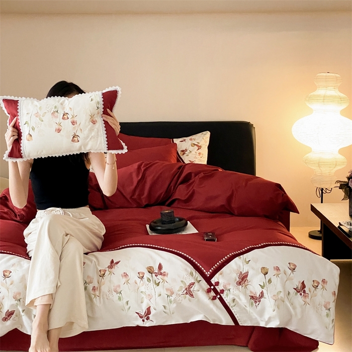 91家纺网 家纺一手货源 找家纺 （总）优然居家纺 2025新款数码印花贴布绣婚庆四件套-醉嫣然