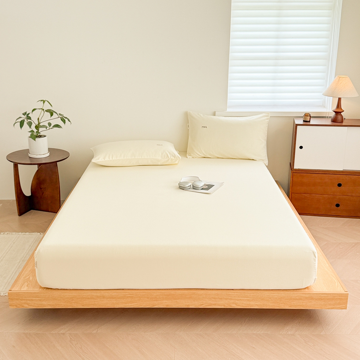 91家纺网 家纺一手货源 找家纺 眠博士 2025新款A类纯色全棉磨毛大床床笠三件套 磨毛床笠-陶瓷奶白