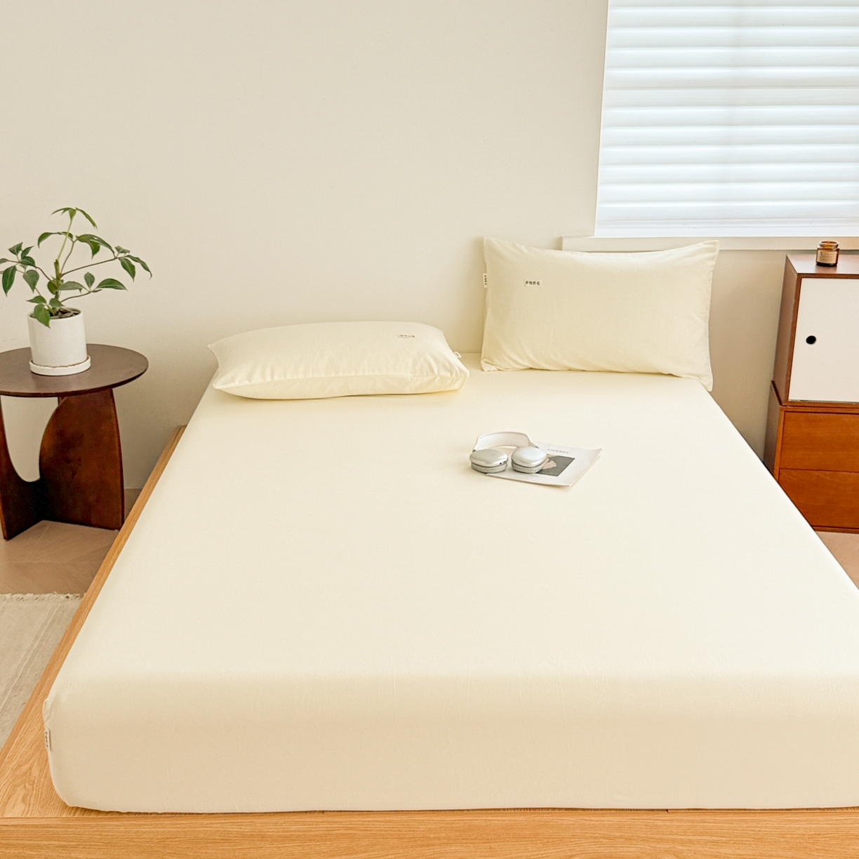 91家纺网 家纺一手货源 找家纺 眠博士 2025新款A类纯色全棉磨毛大床床笠三件套 磨毛床笠-陶瓷奶白