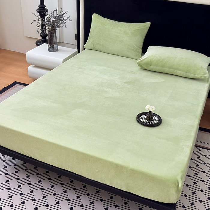 91家纺网 家纺一手货源 找家纺 2025新款高克重纯色保暖牛奶绒单床笠枕套 浅水绿