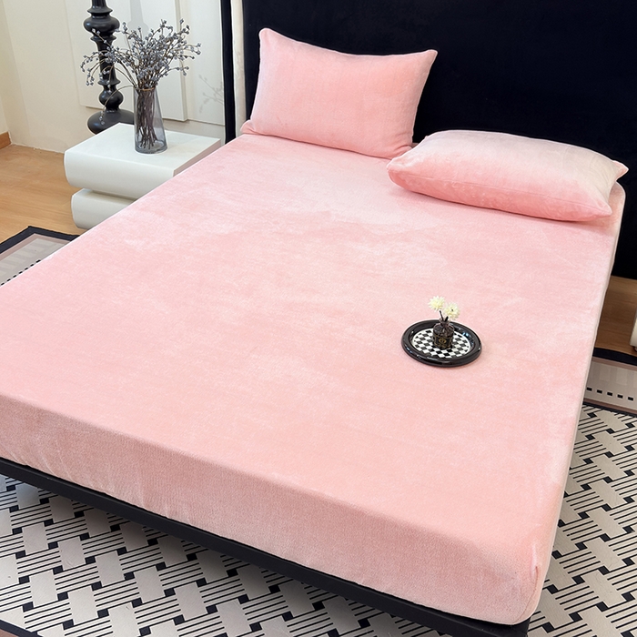 91家纺网 家纺一手货源 找家纺 2025新款高克重纯色保暖牛奶绒单床笠枕套 浅豆沙