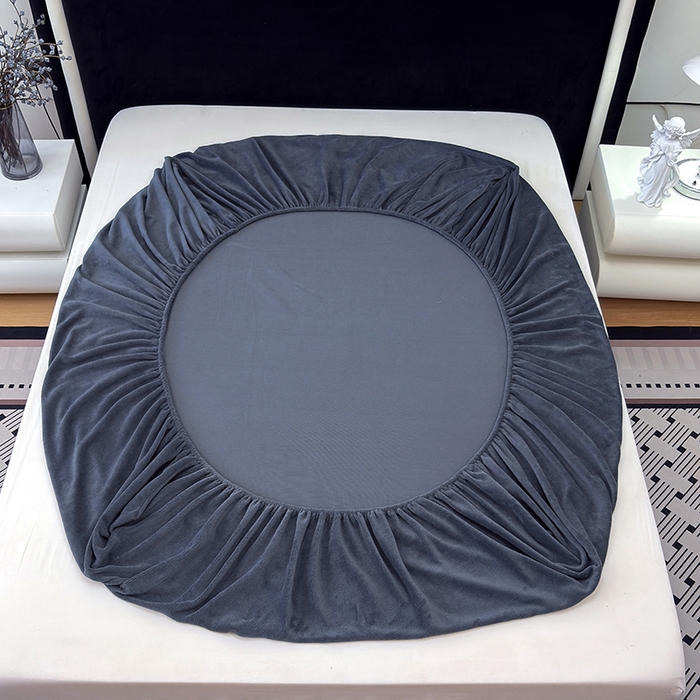 91家纺网 家纺一手货源 找家纺 2025新款高克重纯色保暖牛奶绒单床笠枕套 高级灰