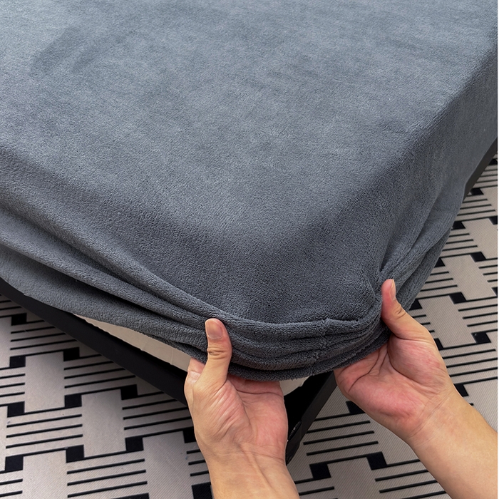 91家纺网 家纺一手货源 找家纺 2025新款高克重纯色保暖牛奶绒单床笠枕套 高级灰