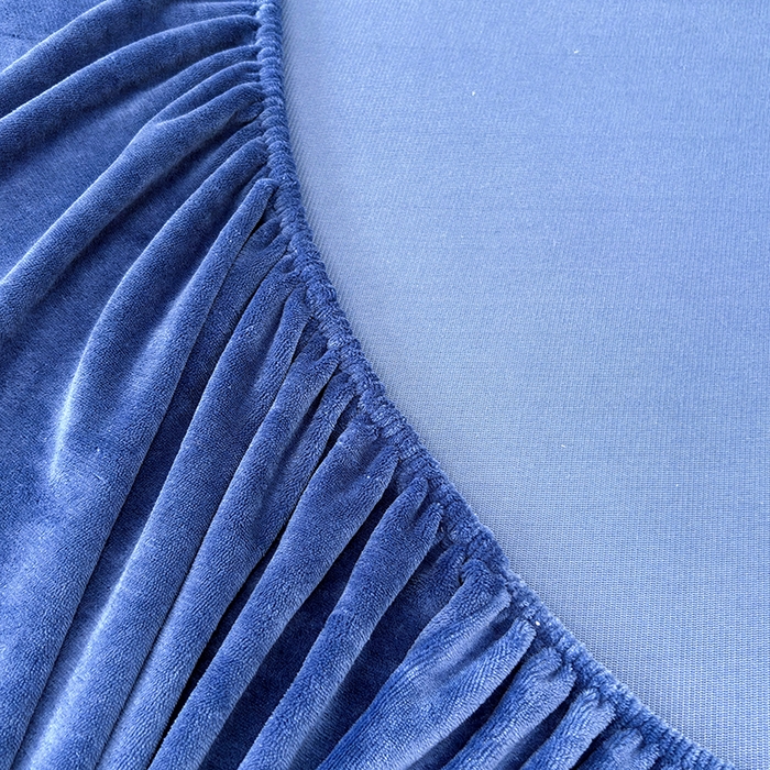 91家纺网 家纺一手货源 找家纺 2025新款高克重纯色保暖牛奶绒单床笠枕套 宝蓝色