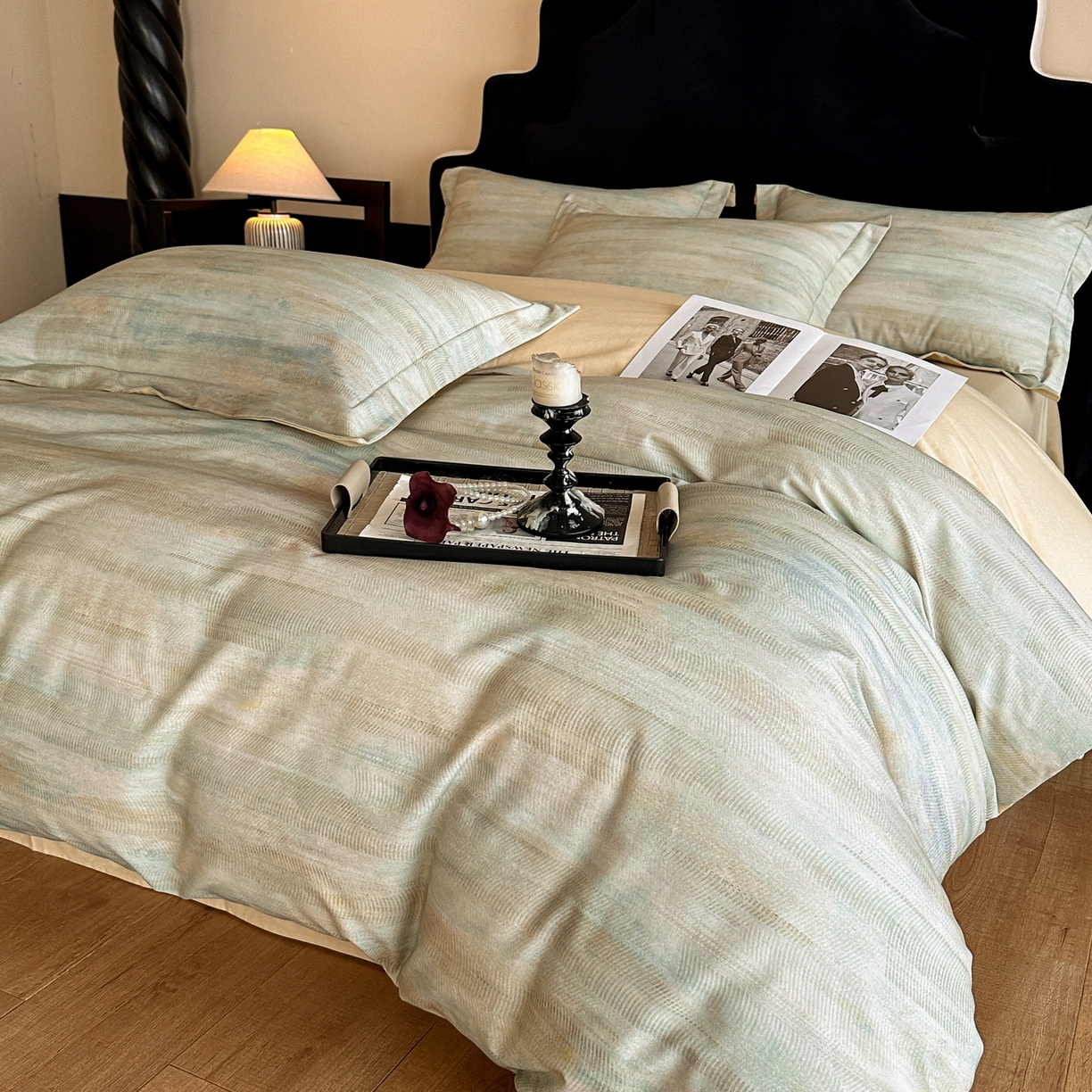 91家纺网 家纺一手货源 找家纺 羚羊语家纺 2025新款A类全棉生态磨毛100棉数码印花四件套活性磨毛轻奢美拉德系简约花卉床单床笠三件套 江山里