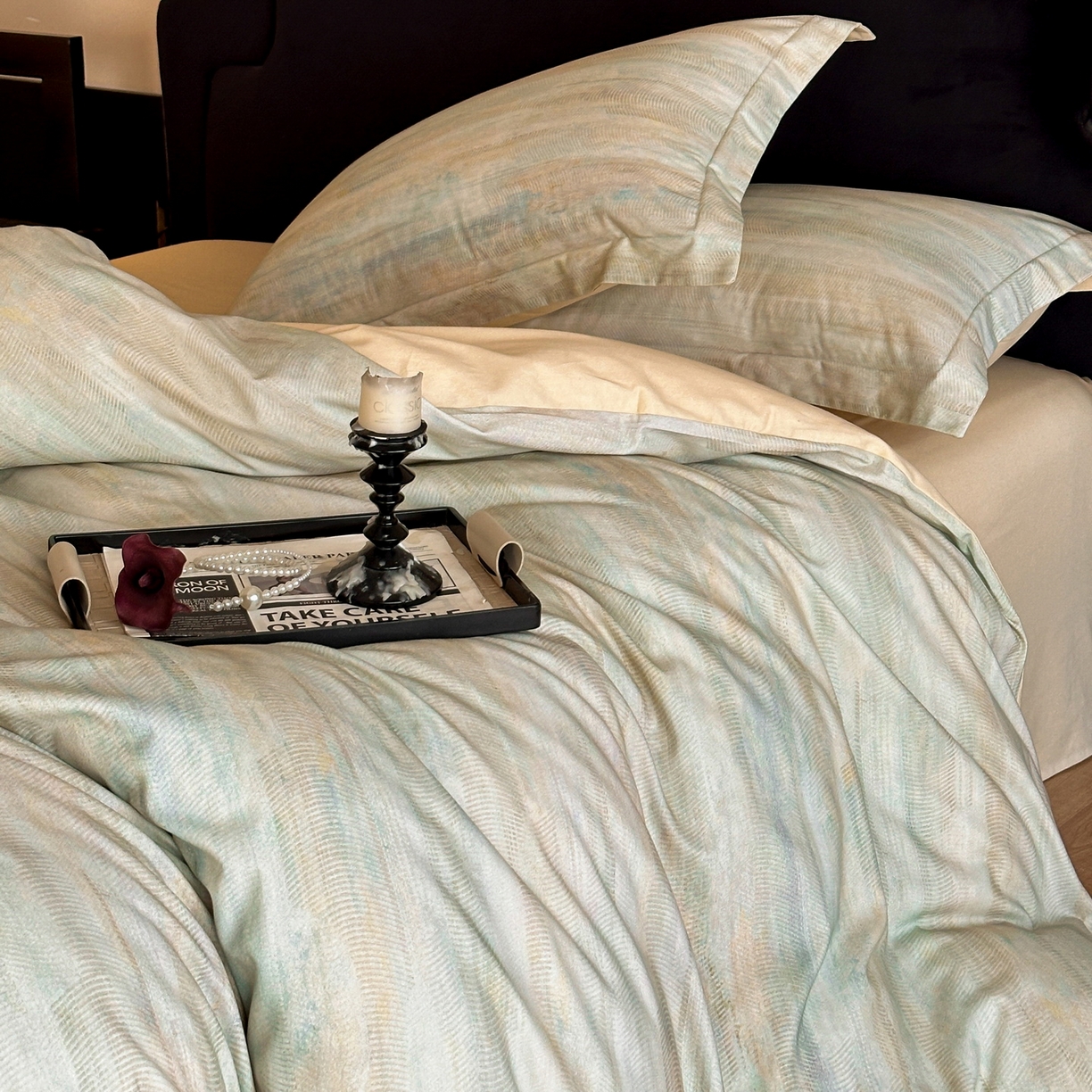 91家纺网 家纺一手货源 找家纺 羚羊语家纺 2025新款A类全棉生态磨毛100棉数码印花四件套活性磨毛轻奢美拉德系简约花卉床单床笠三件套 江山里