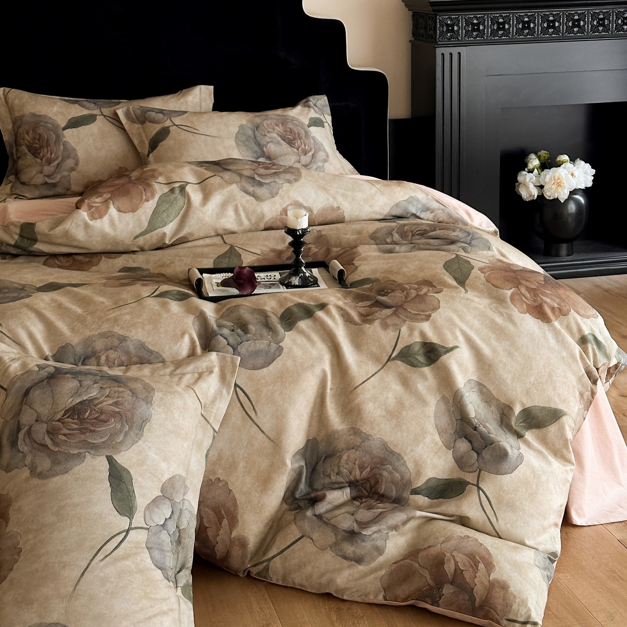 91家纺网 家纺一手货源 找家纺 羚羊语家纺 2025新款A类全棉生态磨毛100棉数码印花四件套活性磨毛轻奢美拉德系简约花卉床单床笠三件套 帛书影