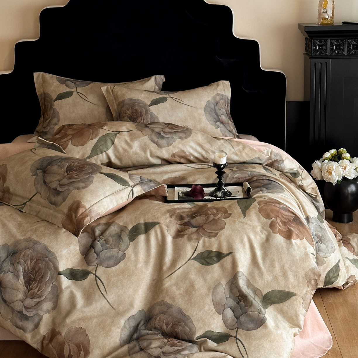 91家纺网 家纺一手货源 找家纺 羚羊语家纺 2025新款A类全棉生态磨毛100棉数码印花四件套活性磨毛轻奢美拉德系简约花卉床单床笠三件套 帛书影