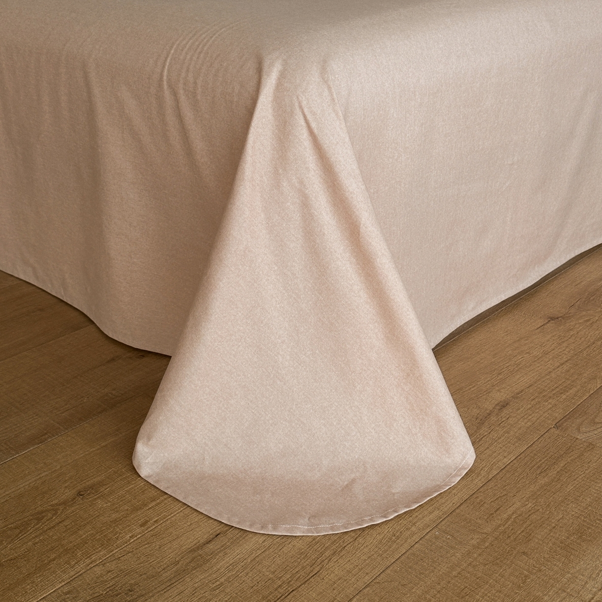 91家纺网 家纺一手货源 找家纺 羚羊语家纺 2025新款A类全棉生态磨毛100棉数码印花四件套活性磨毛轻奢美拉德系简约花卉床单床笠三件套 帛书影