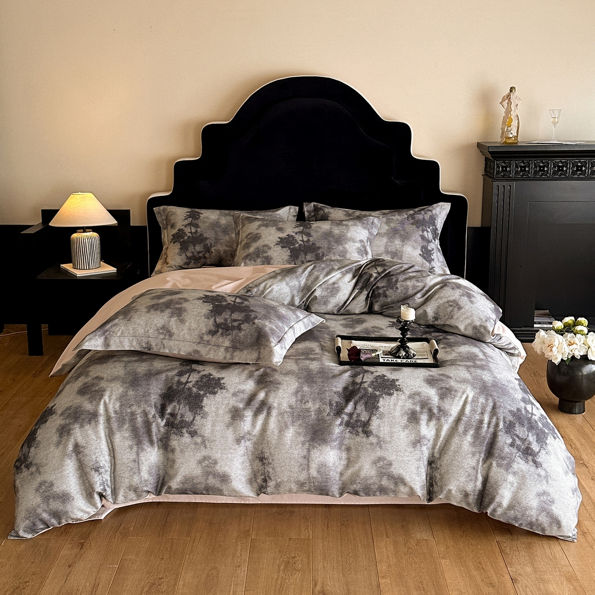 91家纺网 家纺一手货源 找家纺 羚羊语家纺 2025新款A类全棉生态磨毛100棉数码印花四件套活性磨毛轻奢美拉德系简约花卉床单床笠三件套 影织纱