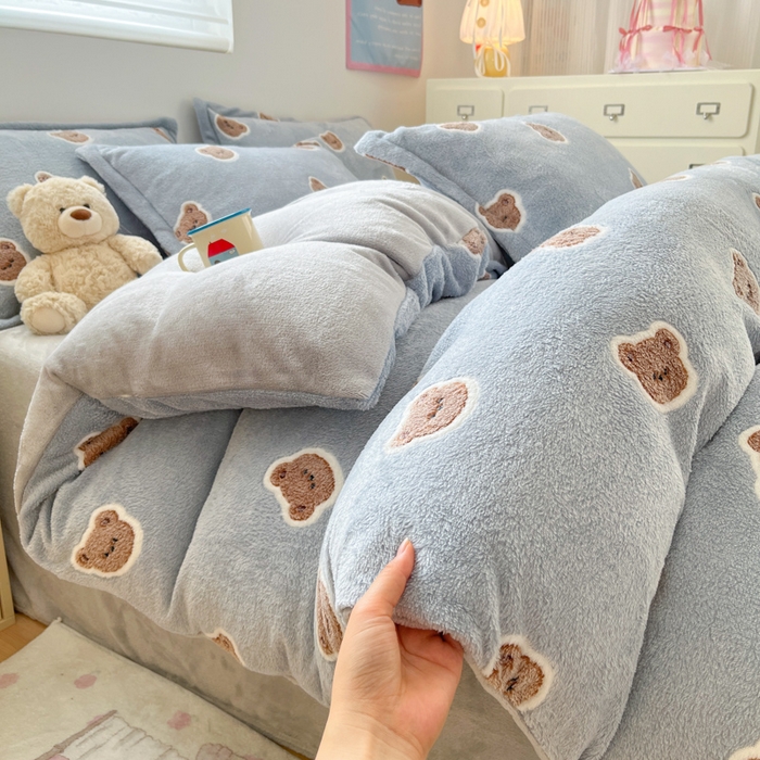 91家纺网 家纺一手货源 找家纺 川悦生活 2025新款立体雪花绒印花大床四件套系列一场景一 波波熊