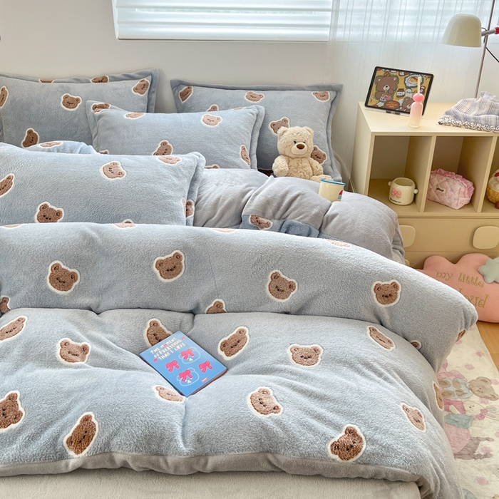 91家纺网 家纺一手货源 找家纺 川悦生活 2025新款立体雪花绒印花大床四件套系列一场景一 波波熊