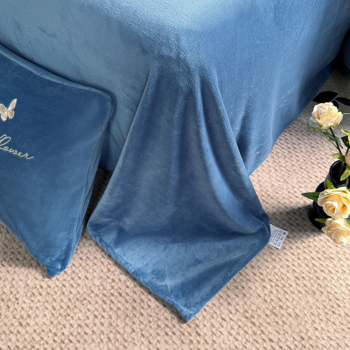 91家纺网 家纺一手货源 找家纺 （总）莱凯家纺 2025新款牛奶绒刺绣四件套