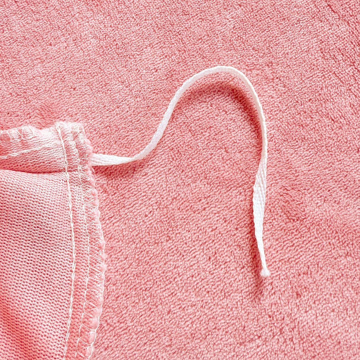 91家纺网 家纺一手货源 找家纺 莱凯家纺 2025新款牛奶绒刺绣四件套 花间醉（粉）