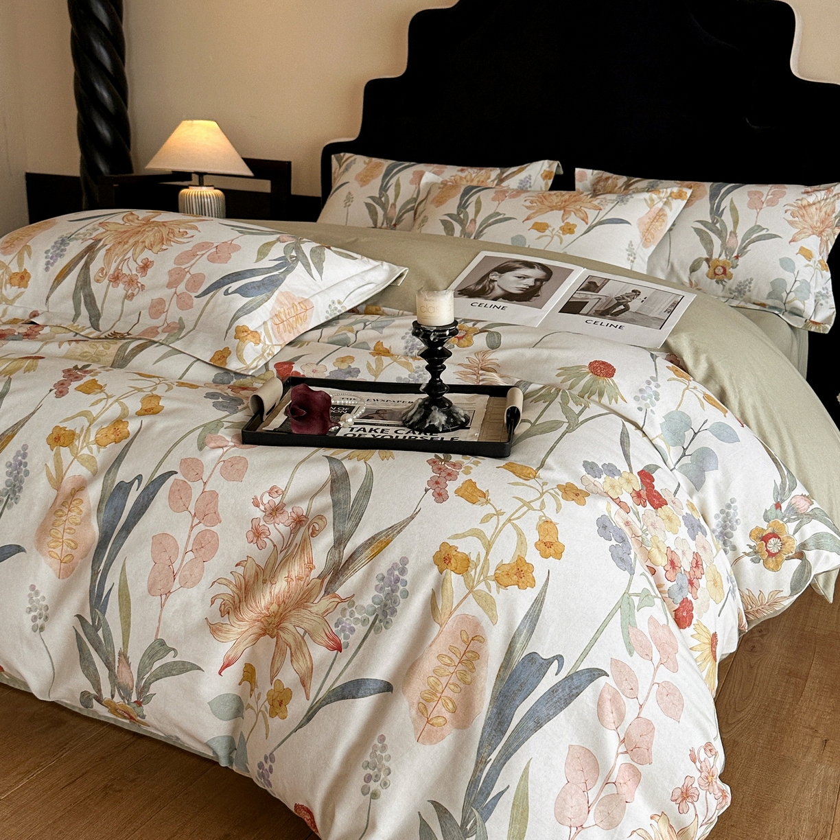 91家纺网 家纺一手货源 找家纺 羚羊语家纺 2025新款A类全棉生态磨毛100棉数码印花四件套活性磨毛轻奢美拉德系简约花卉床单床笠三件套 风语喃