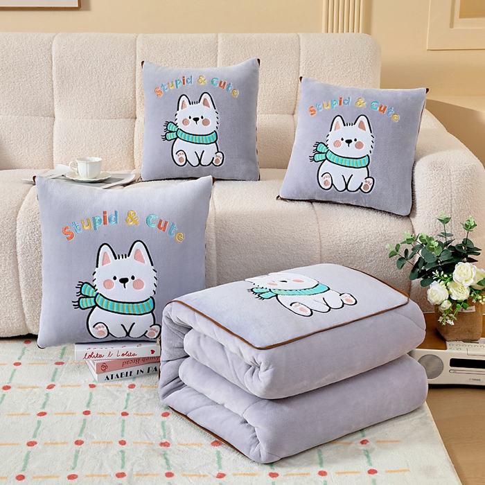 阳光依佰抱枕被 2025秋冬新款牛奶绒多功能抱枕被系列-调皮狗 调皮狗---丁香紫