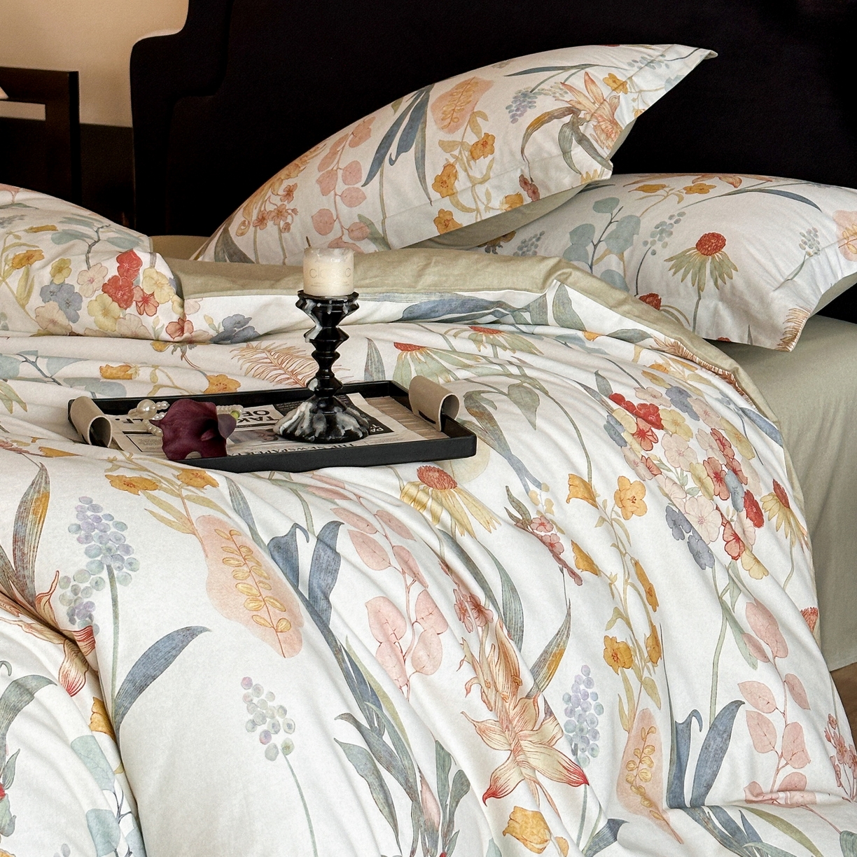 91家纺网 家纺一手货源 找家纺 羚羊语家纺 2025新款A类全棉生态磨毛100棉数码印花四件套活性磨毛轻奢美拉德系简约花卉床单床笠三件套 风语喃