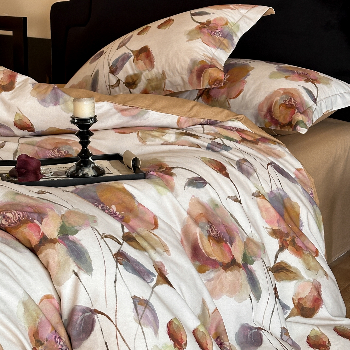 91家纺网 家纺一手货源 找家纺 羚羊语家纺 2025新款A类全棉生态磨毛100棉数码印花四件套活性磨毛轻奢美拉德系简约花卉床单床笠三件套 浮光跃