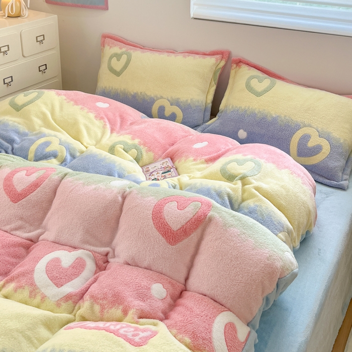 91家纺网 家纺一手货源 找家纺 川悦生活 2025新款立体雪花绒印花大床四件套系列一场景一 彩虹爱语蓝