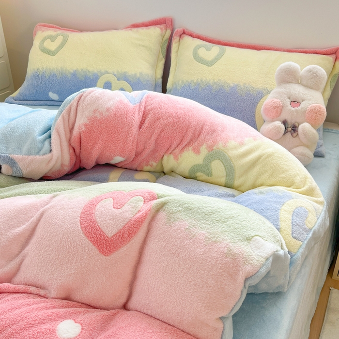 91家纺网 家纺一手货源 找家纺 川悦生活 2025新款立体雪花绒印花大床四件套系列一场景一 彩虹爱语蓝