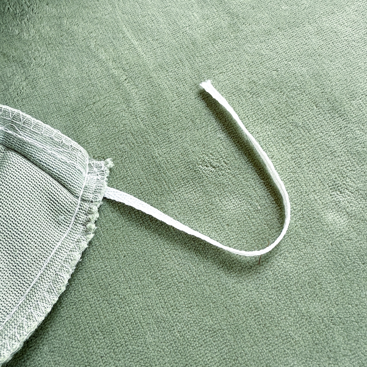 91家纺网 家纺一手货源 找家纺 莱凯家纺 2025新款牛奶绒刺绣四件套 花间醉（绿）