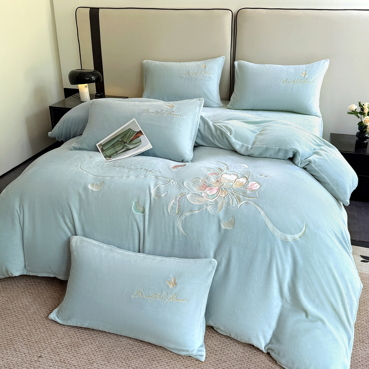 莱凯家纺 2025新款牛奶绒刺绣四件套 花间醉（浅蓝）