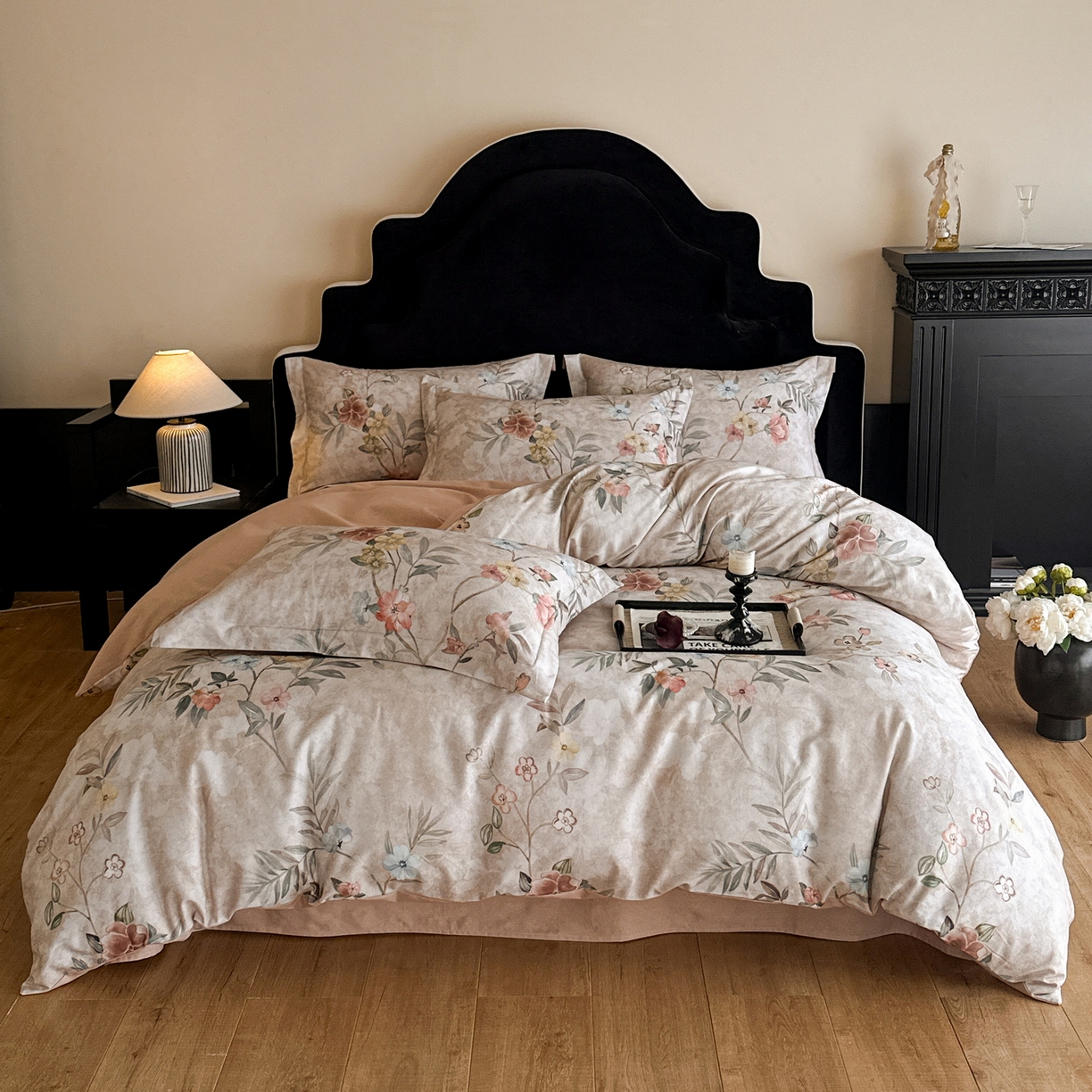 91家纺网 家纺一手货源 找家纺 羚羊语家纺 2025新款A类全棉生态磨毛100棉数码印花四件套活性磨毛轻奢美拉德系简约花卉床单床笠三件套 青瓷韵