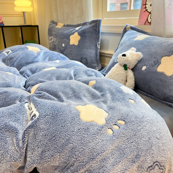 91家纺网 家纺一手货源 找家纺 川悦生活 2025新款立体雪花绒印花大床四件套系列一场景一 藏蓝星语