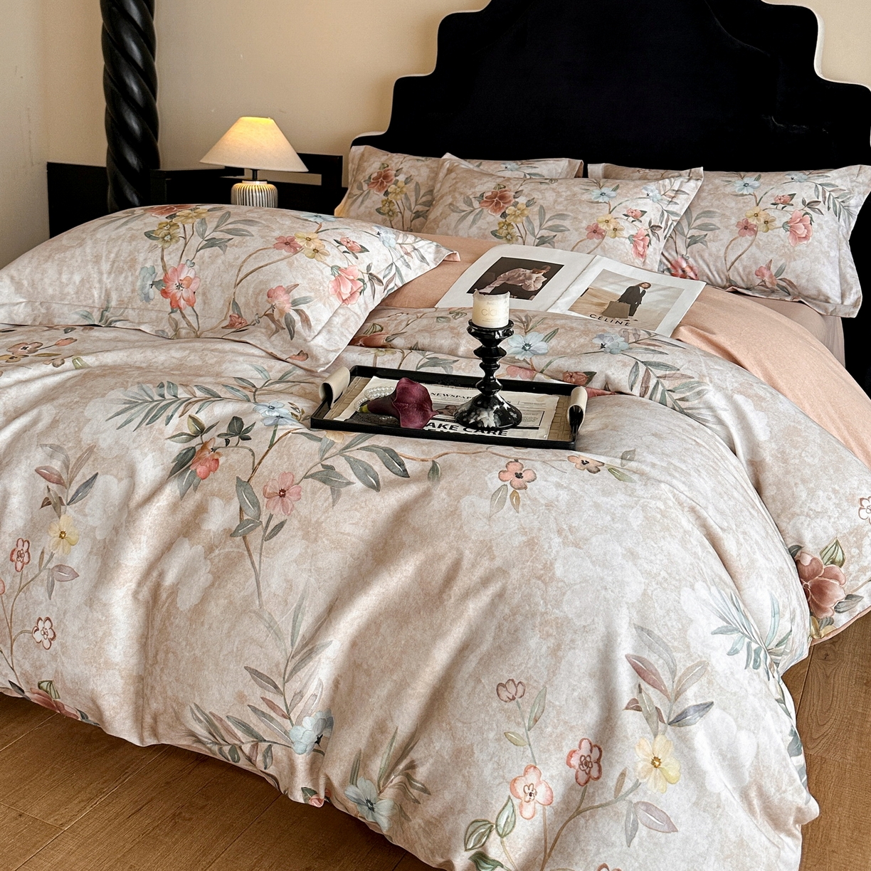 91家纺网 家纺一手货源 找家纺 羚羊语家纺 2025新款A类全棉生态磨毛100棉数码印花四件套活性磨毛轻奢美拉德系简约花卉床单床笠三件套 青瓷韵