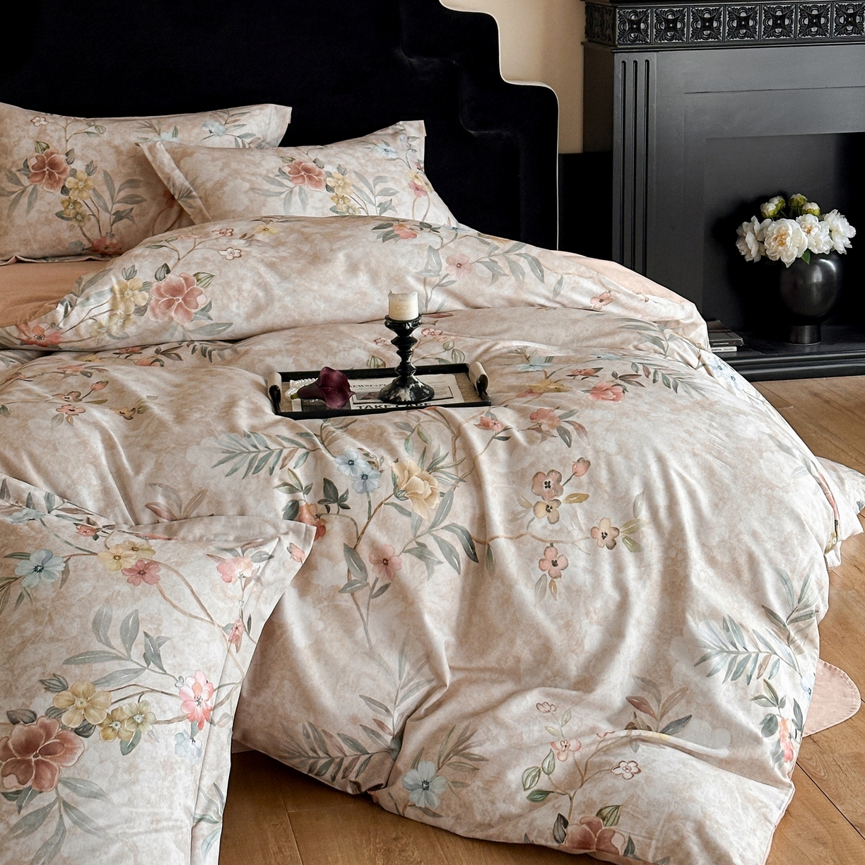 91家纺网 家纺一手货源 找家纺 羚羊语家纺 2025新款A类全棉生态磨毛100棉数码印花四件套活性磨毛轻奢美拉德系简约花卉床单床笠三件套 青瓷韵