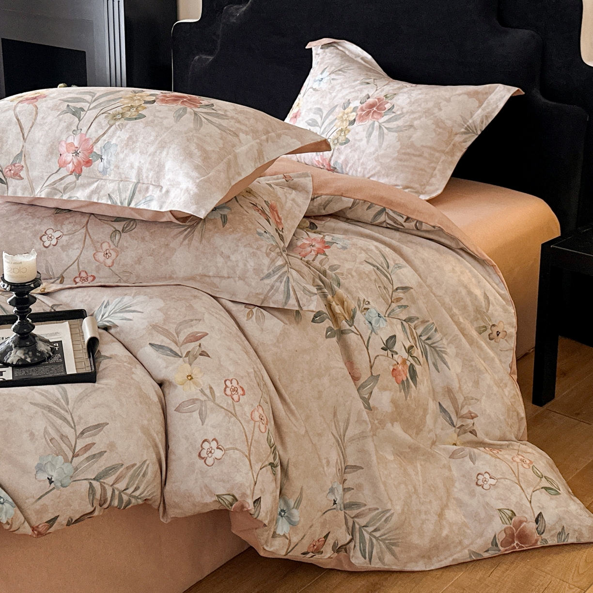 91家纺网 家纺一手货源 找家纺 羚羊语家纺 2025新款A类全棉生态磨毛100棉数码印花四件套活性磨毛轻奢美拉德系简约花卉床单床笠三件套 青瓷韵