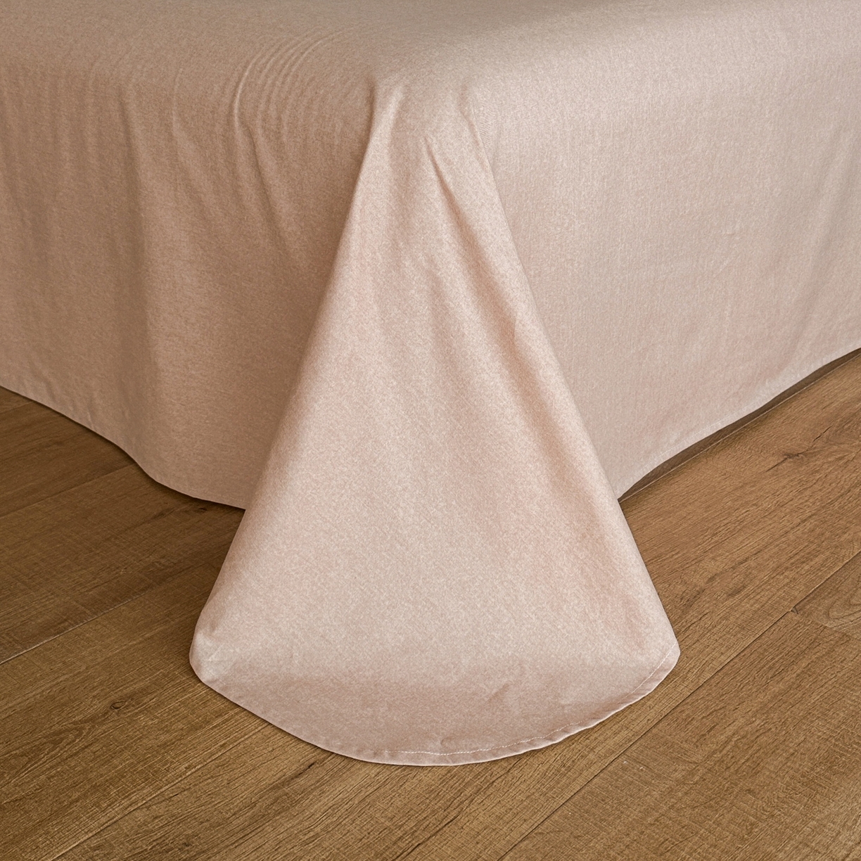 91家纺网 家纺一手货源 找家纺 羚羊语家纺 2025新款A类全棉生态磨毛100棉数码印花四件套活性磨毛轻奢美拉德系简约花卉床单床笠三件套 青瓷韵