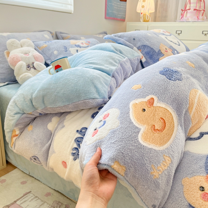 91家纺网 家纺一手货源 找家纺 川悦生活 2025新款立体雪花绒印花大床四件套系列一场景一 哒哒鸭丫