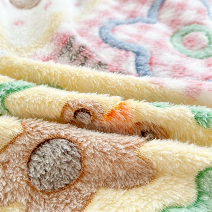 91家纺网 家纺一手货源 找家纺 川悦生活 2025新款立体雪花绒印花大床四件套系列一场景一 嘎嘎小熊